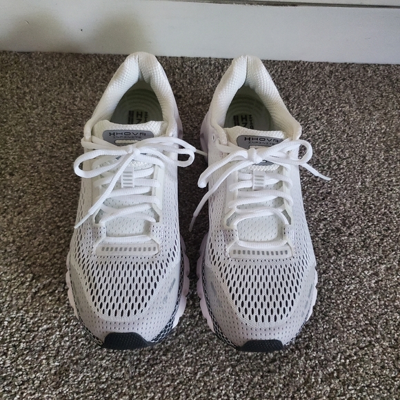 Under Armour Infinite Hovr Running Shoes - Picture 2 of 9